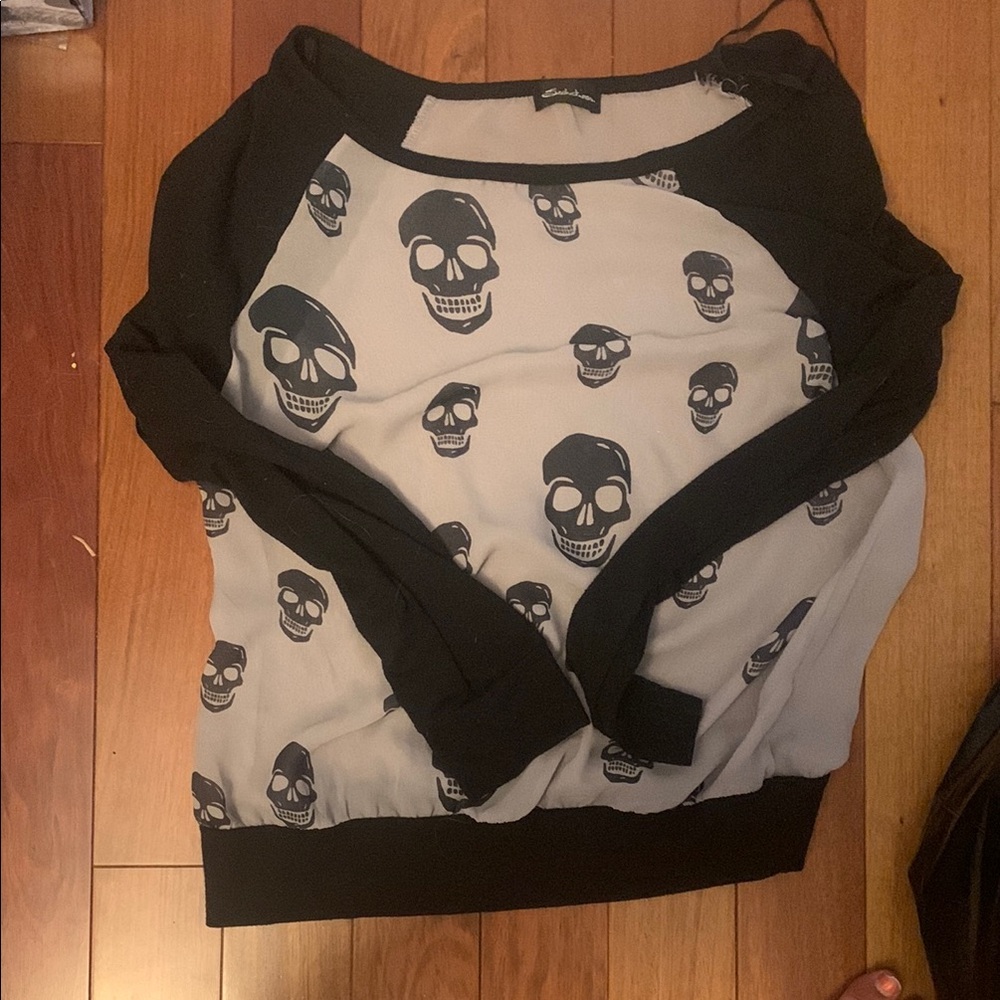 Skull Top